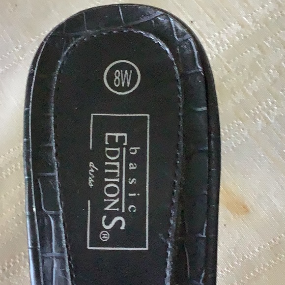 2 pair Basic Editions Crocodile Embossed 2” Heel Strappy Sandals in Pink/Black - Picture 9 of 11